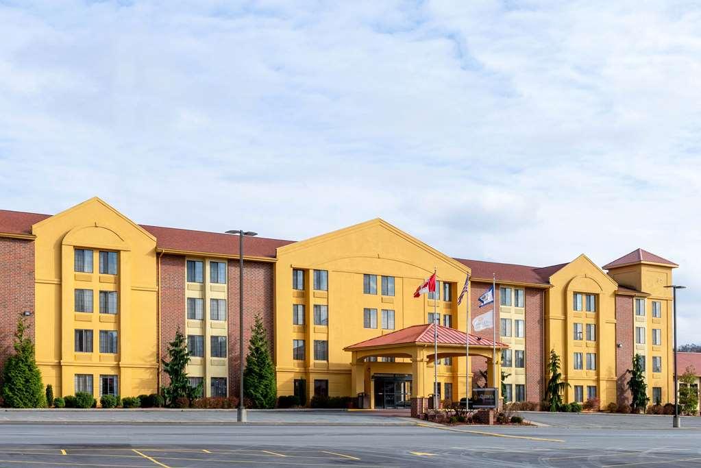 La Quinta Inn & Suites - New River Gorge National Park Summersville Exteriör bild