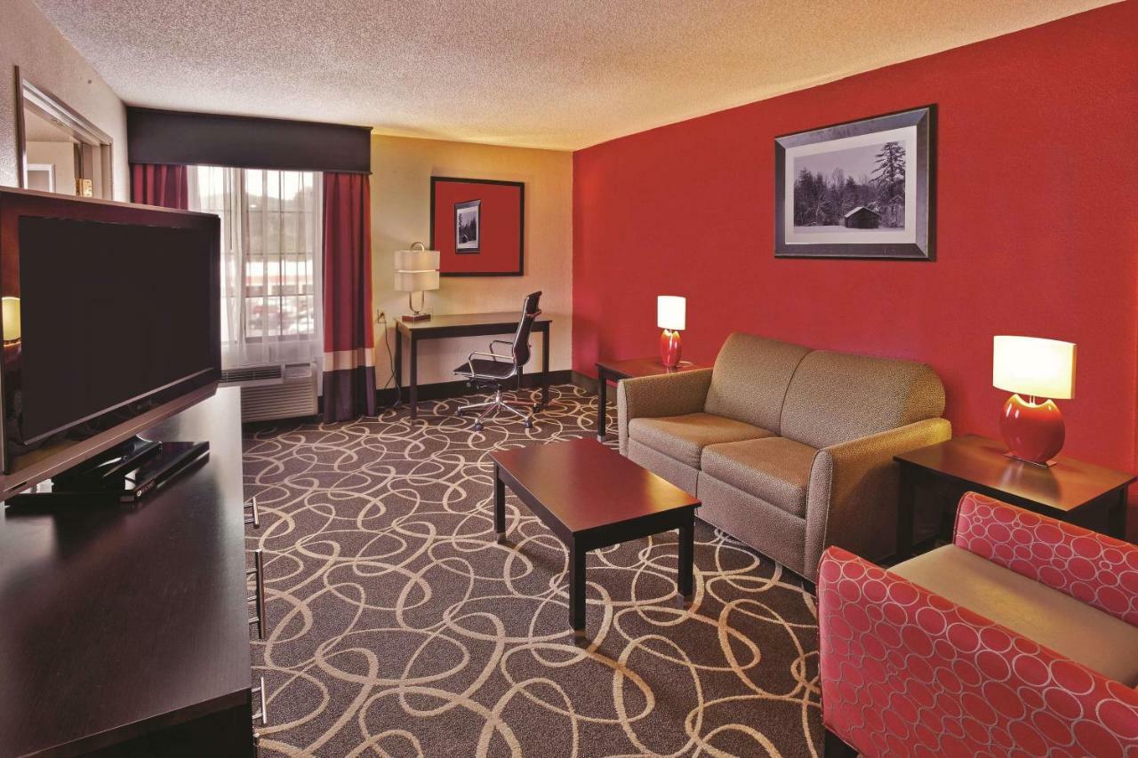 La Quinta Inn & Suites - New River Gorge National Park Summersville Exteriör bild