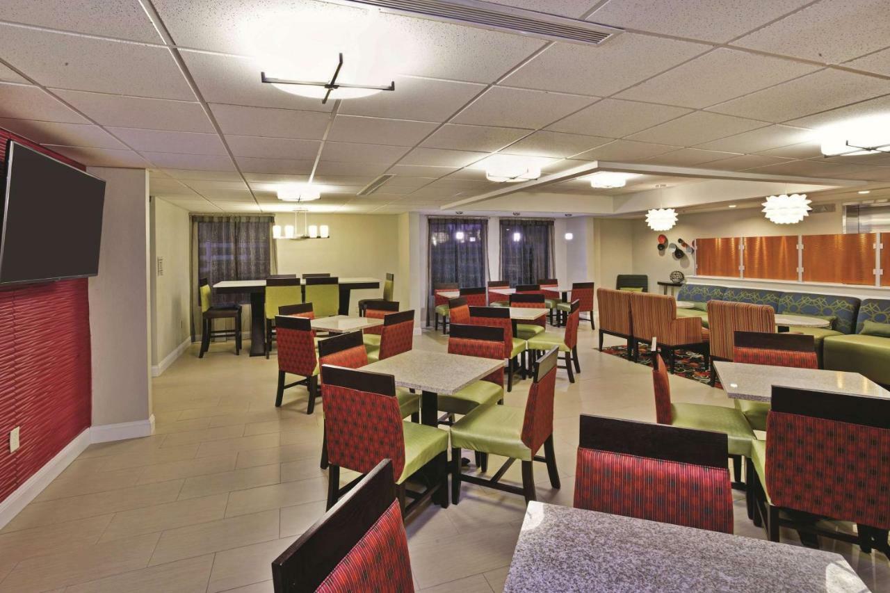 La Quinta Inn & Suites - New River Gorge National Park Summersville Exteriör bild