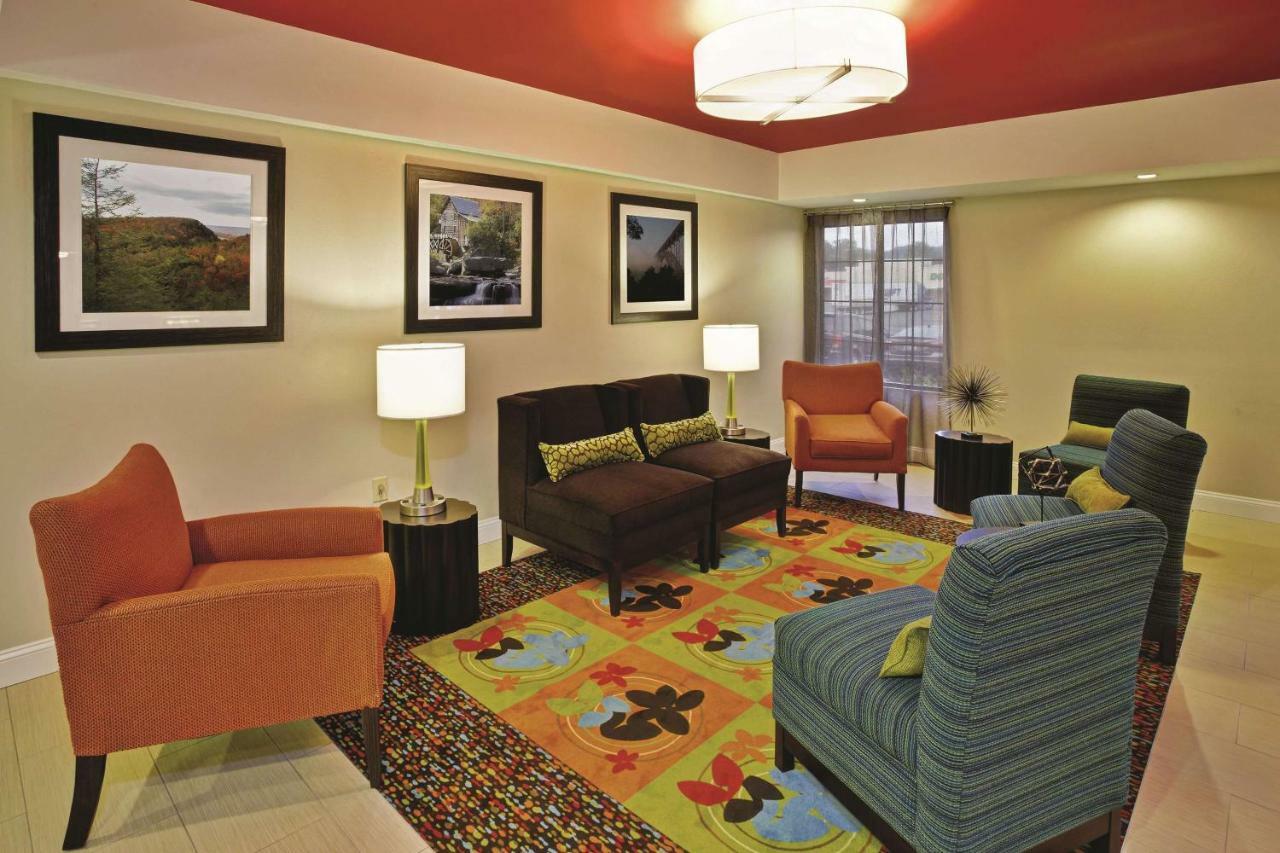 La Quinta Inn & Suites - New River Gorge National Park Summersville Exteriör bild