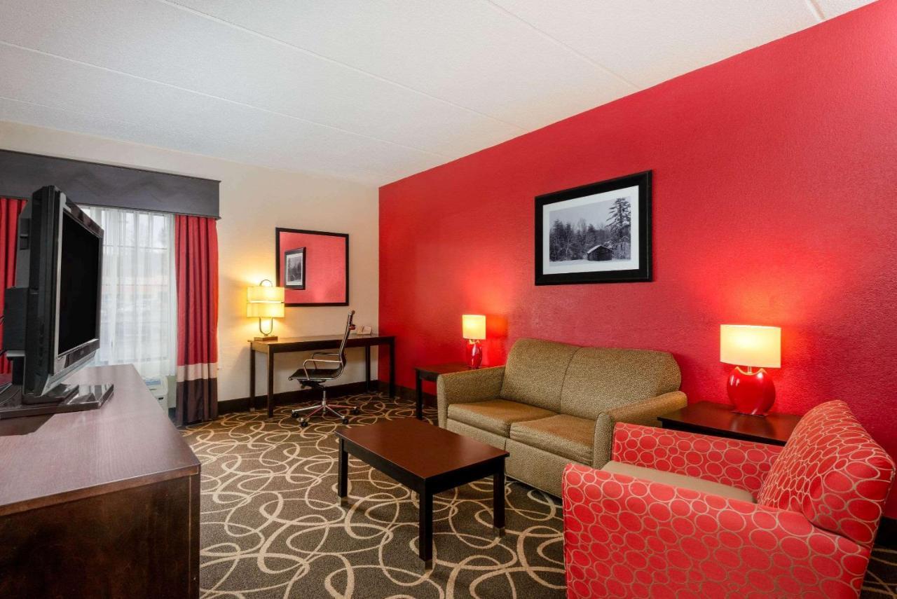 La Quinta Inn & Suites - New River Gorge National Park Summersville Exteriör bild